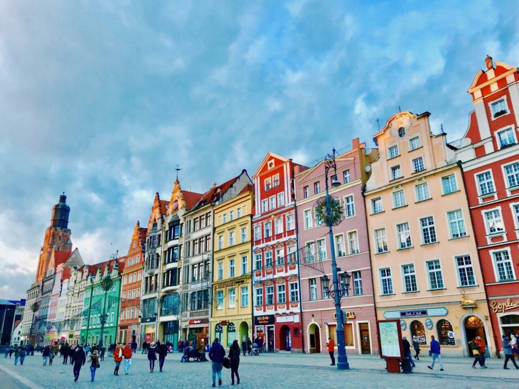 Cheapest unlimited eSIM for Poland? From €5.50 for 3 days (October 2026)