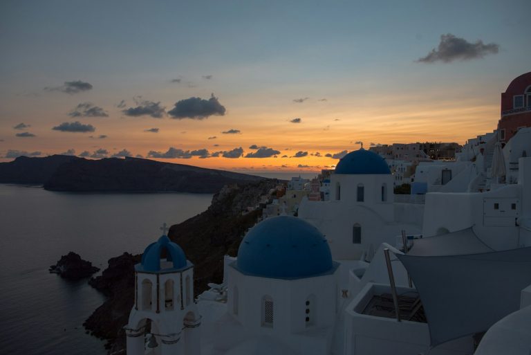 ¿La eSIM ilimitada más barata para Santorini? Desde 4,99 € por 3 días (octubre de 2026)